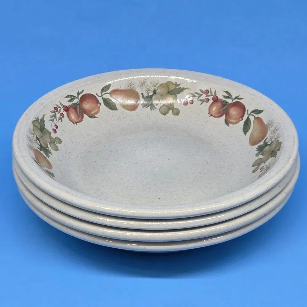 Wedgwood Stoneware Quince 7 3/8